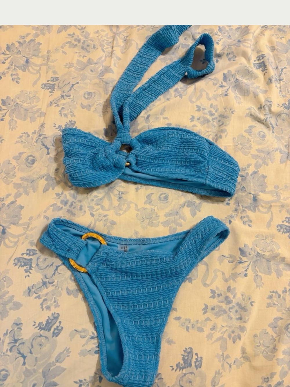 Women’s Blue Textured Two-Piece One-Piece Style Swim Set